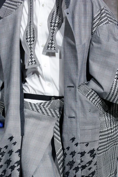 Look 64